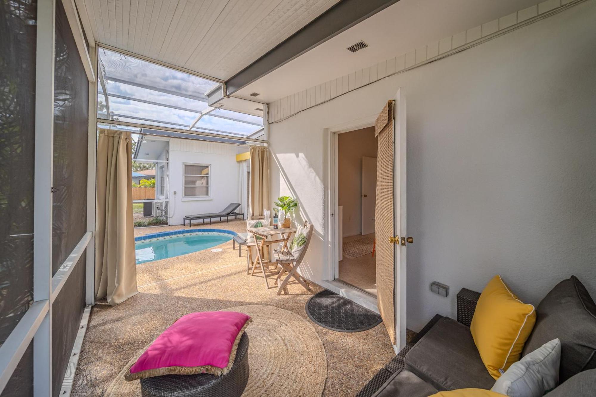 Fantastic Island House 1 Mile To The Beach With Heated Pool Sarasota Zewnętrze zdjęcie