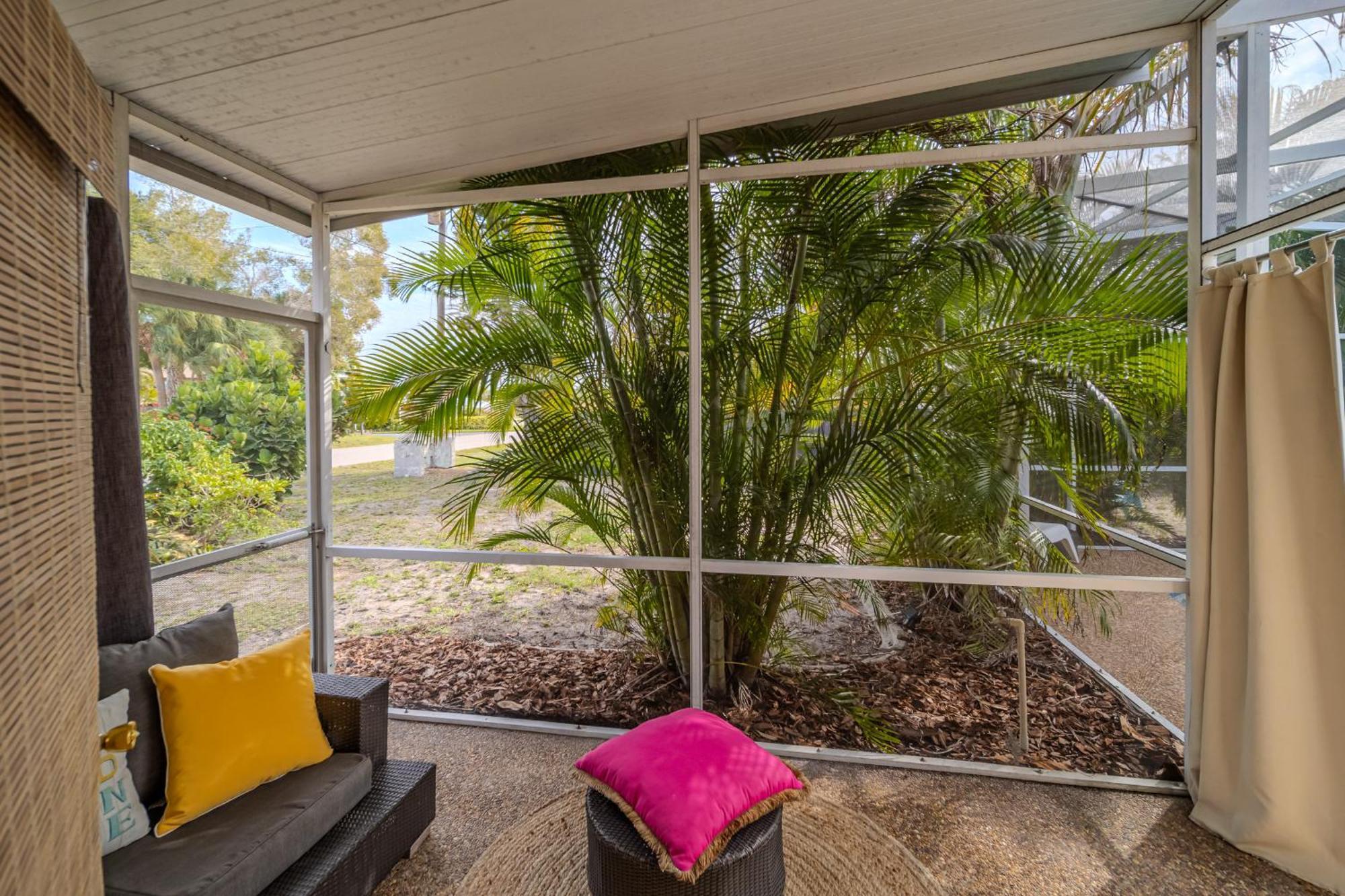 Fantastic Island House 1 Mile To The Beach With Heated Pool Sarasota Zewnętrze zdjęcie
